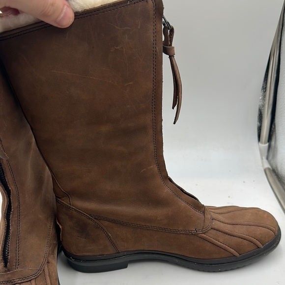 UGG Arquette Brown Leather Winter Boots Womens Size 8 Zip Sheepskin Cuff - Picture 7 of 8